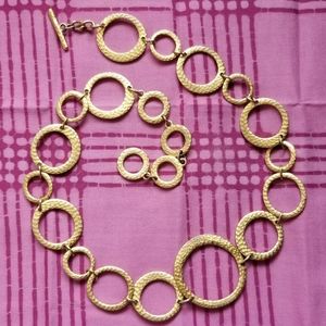 Premier Designs hammered metal necklace